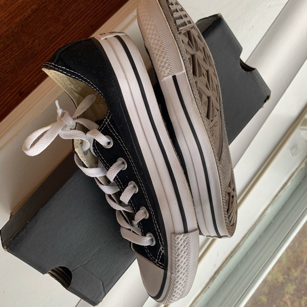 Black Converse - Picture 5 of 5